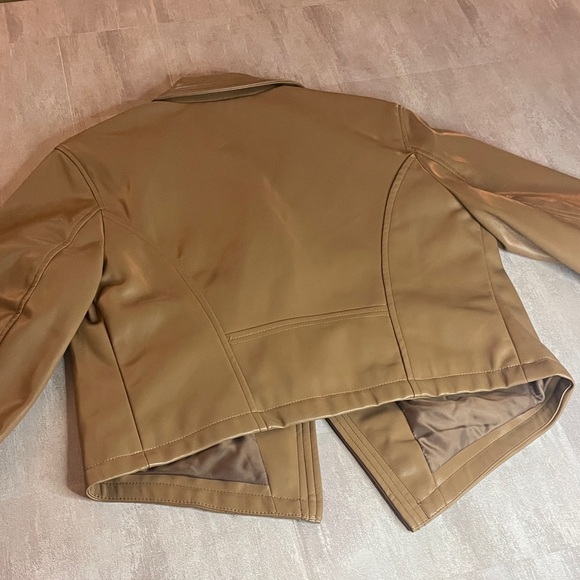 Sofia Vergara- Women's Tan Faux Leather Moto Jacket- Size M - Picture 7 of 7